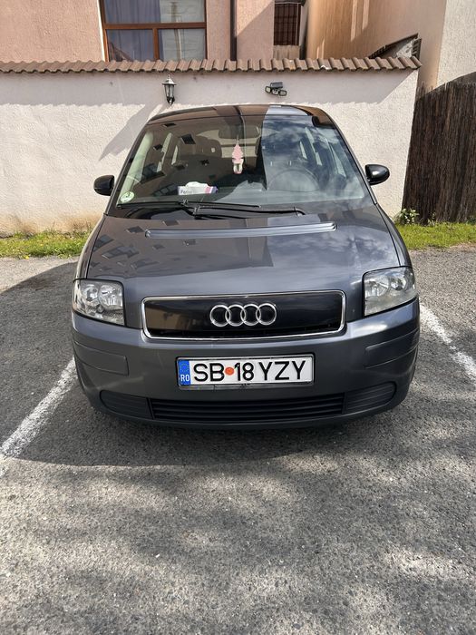 Vând Audi A2  an fabricație 2002