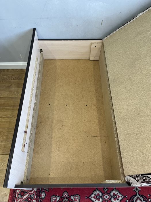 Отдам кровать даром