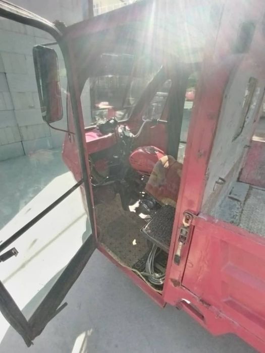 Moto sotiladi srochno