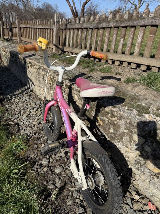 Bicicleta copii roti 12” stare buna de functionare cu roti ajutatoare