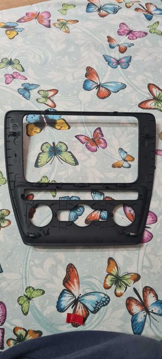 Rama radio Cd  player navigatie jetta si climatronic golf 6 passat b7