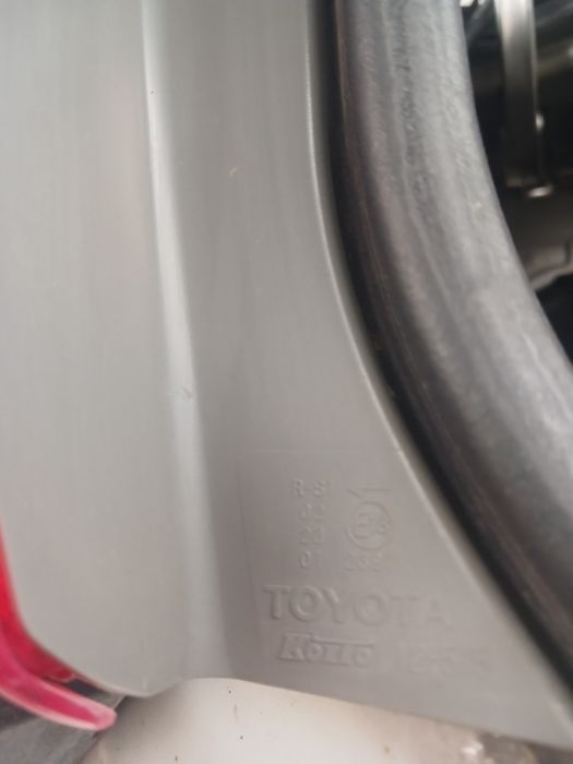 Тойота королла фары