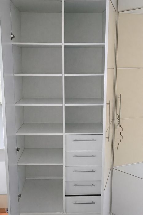 Угловой шкаф для спальни