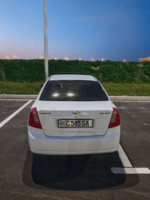 Ласетти 2009 сотилади