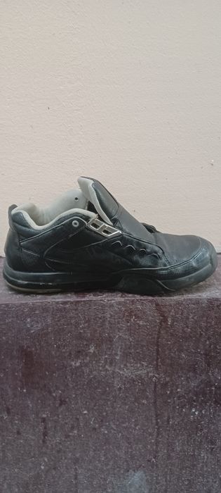 Продам фирменные Кроссовки