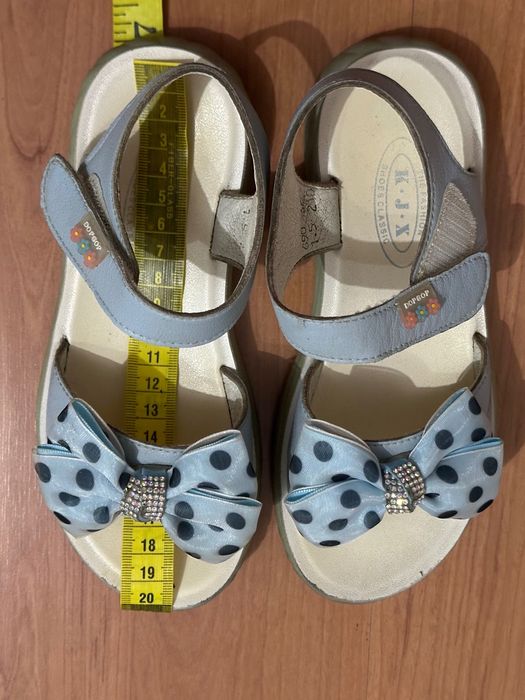 Босоножки на девочку