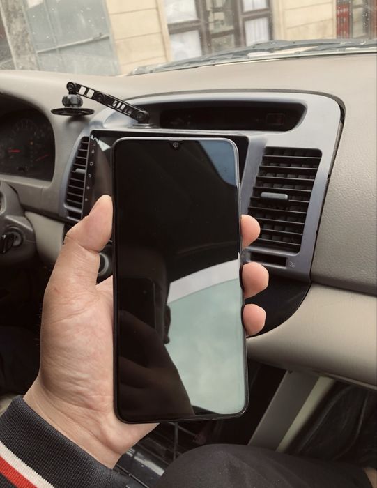 Samsung A70 6/128gb без минусов