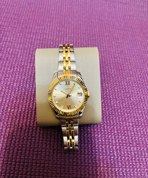 Fossil Scarlette es4949