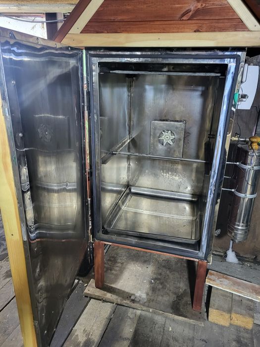 Продам новую коптильню