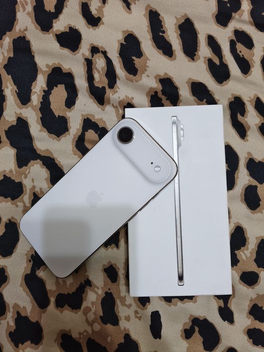Iphone 17 Air , почти новый коробка докуменлы все есть