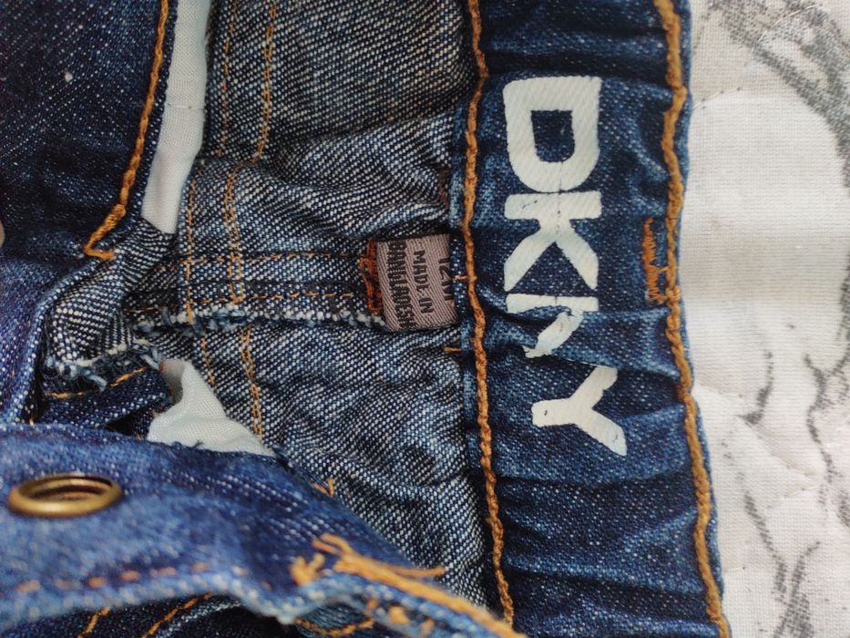 Нови бебешки дънки 12м.