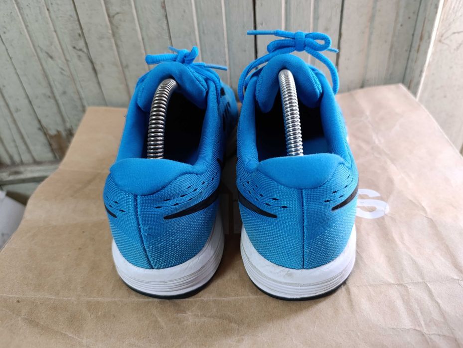 ''Nike Zoom Vomero 11''оригинални маратонки 43 номер