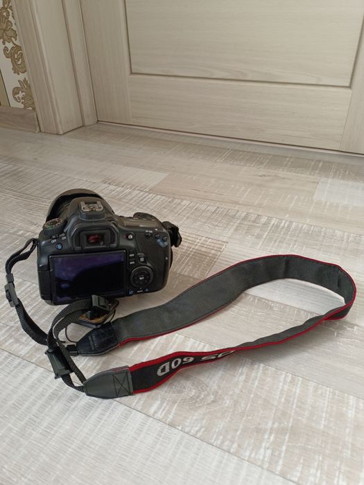 Фотоаппарат Canon EOS 60D EF-S 18-135 IS
