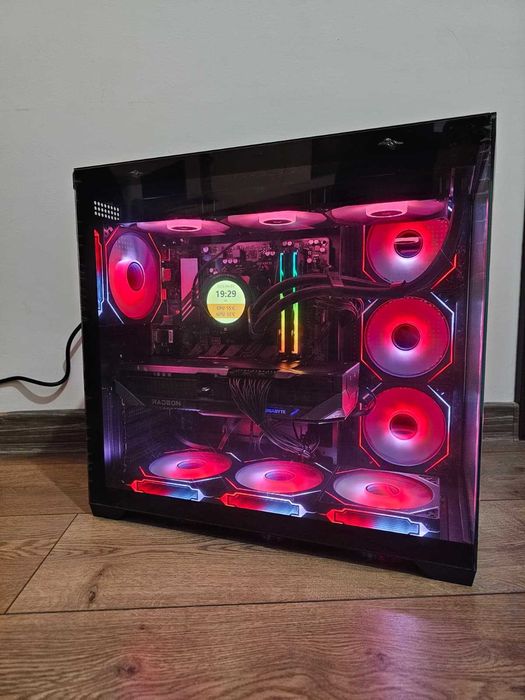 Calculator PC GAMING, AMD RYZEN 7 7800X3D, 32GB DDR5, RX 9070XT 16GB OC