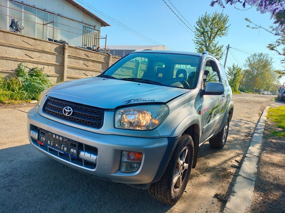 Dezmembrari Toyota RAV 4 Mk 2 (2000-2005) 2.0 VVTi 4WD Benzina