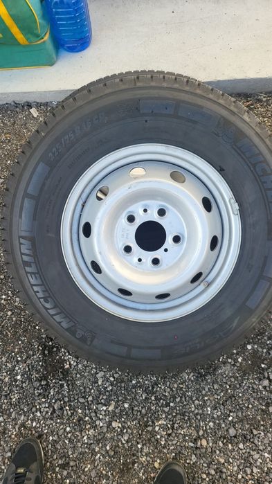 Jante Roti Ford Transit 235 65 16. C.  225 75 16C Continental Michelin