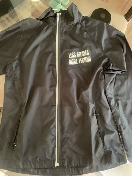 Ветроустойчиво и светлоотразително яке