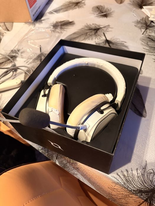 Vand casti de la aqirys