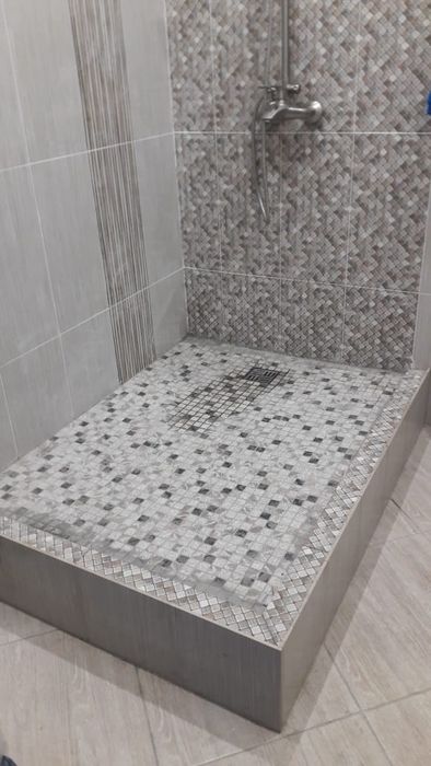 Кладка кафеля, сантехника.