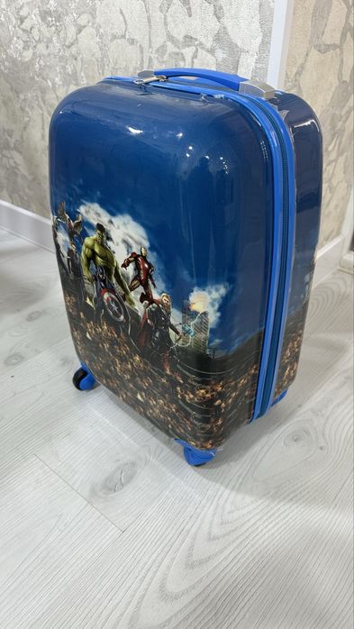 Нарды и детский чемодан сатылады
