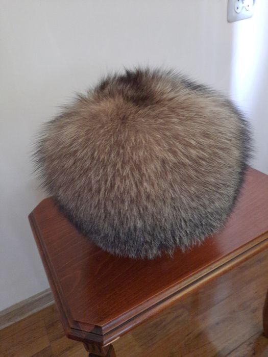 Продам меховую шапку и