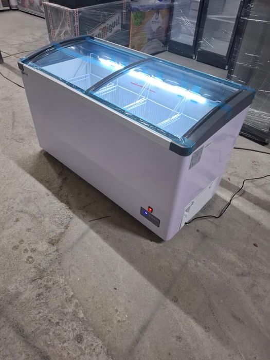 Vitrina/lada frigorifica 150 cm lungime cu led