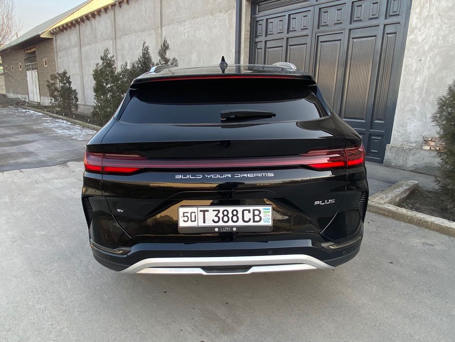 BYD Champion EV 605 km