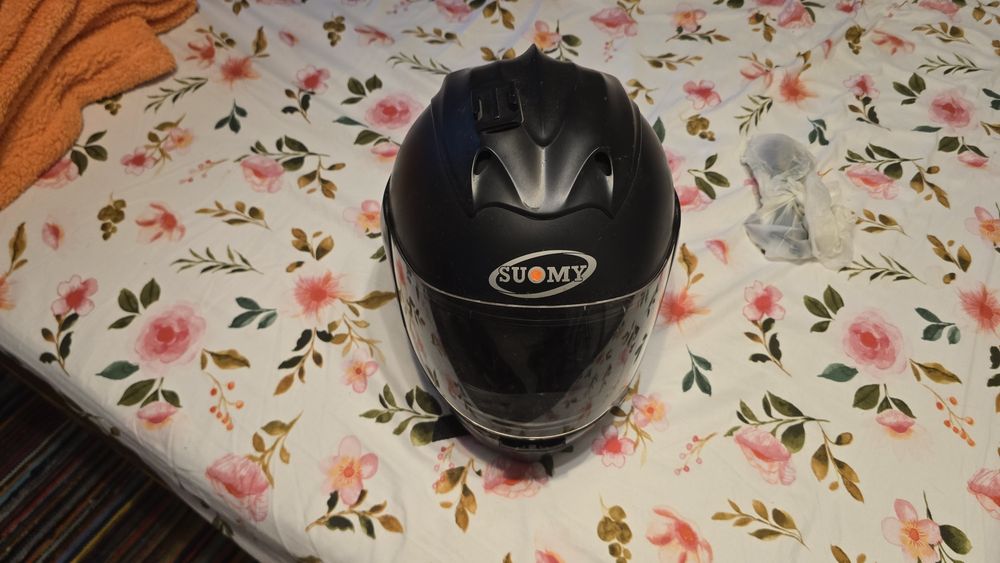Casca motocicleta integrala suomy