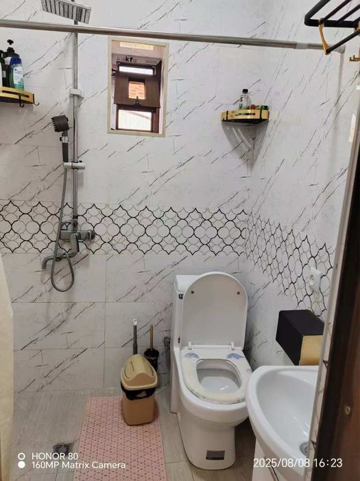 Xovli uy sotiladi  sergili  arintir laylak mahalla