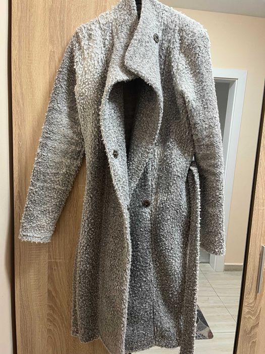 Зимни и есенни якета и палта - цената от 150лв е за вълненото палто