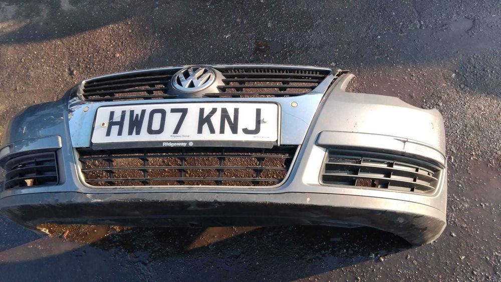 Bara fata Volkswagen Passat B6 an 2007 cu senzori de parcare