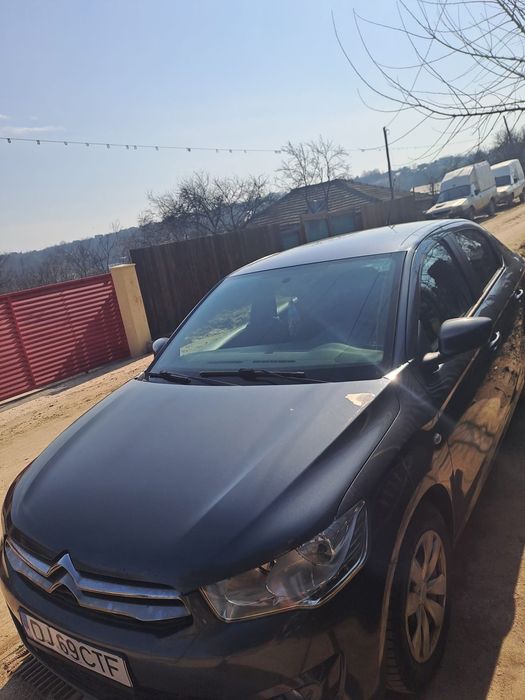 Vând citroen c-elysee