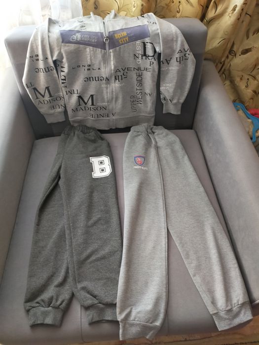 Вещи детские футболки, кофты