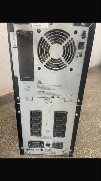 Vand ups apc folosit