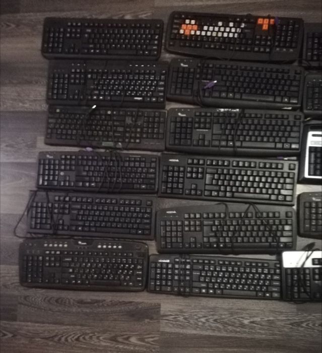 Клавиатуры , цена за все