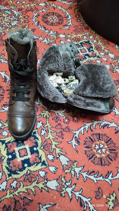 Продам     ботинки