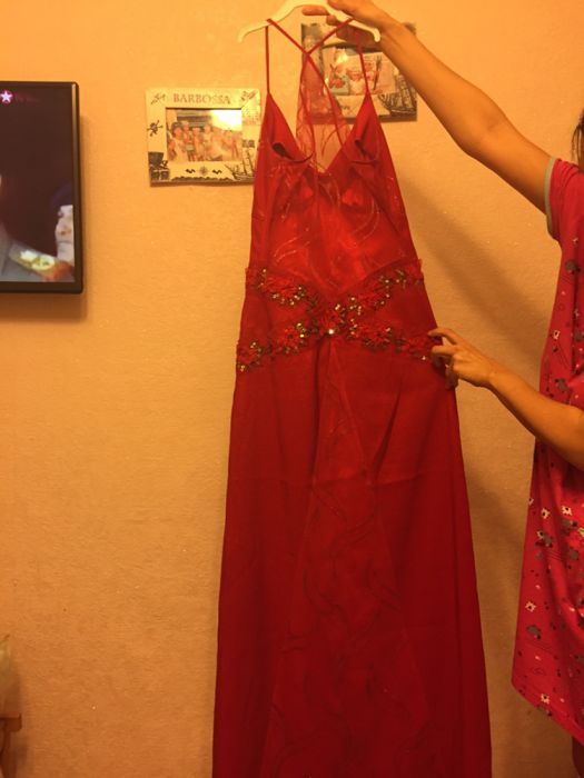 продам платье вечернее