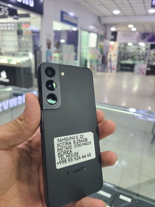 SAMSUNG S22 8/256
