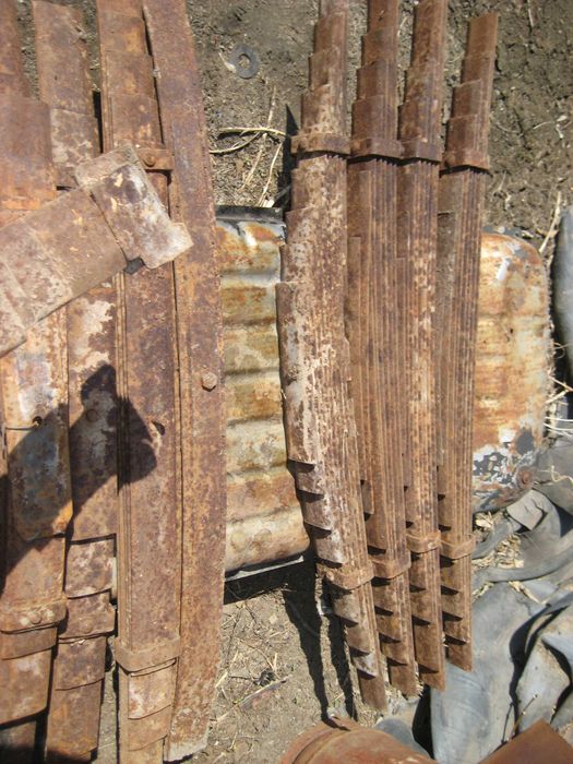 продам  рессоры  и  листы