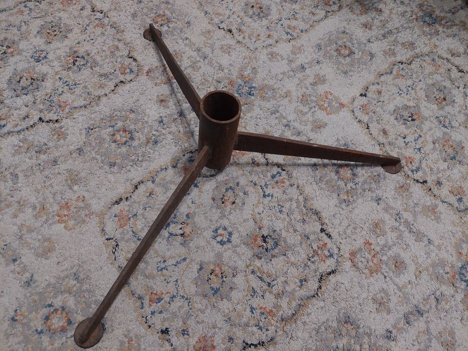 Продам подставку под ёлку