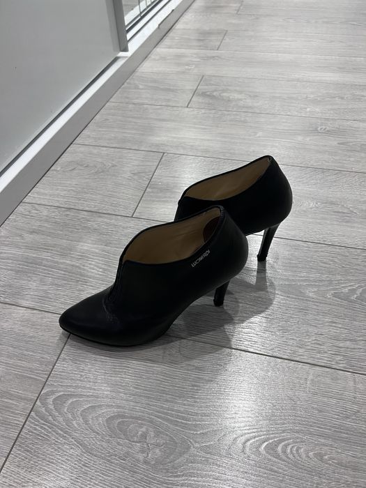 Продаю итальянские ботильоны.