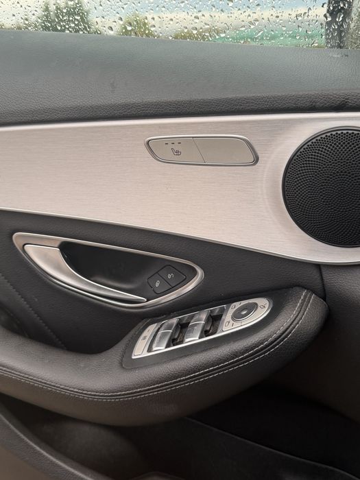 Mercedes-Benz C200d pachet AMG Foarte usor avariată!