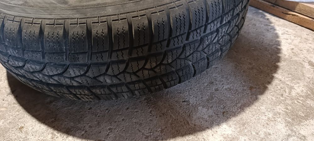 Зимни гуми с джанти 2бр