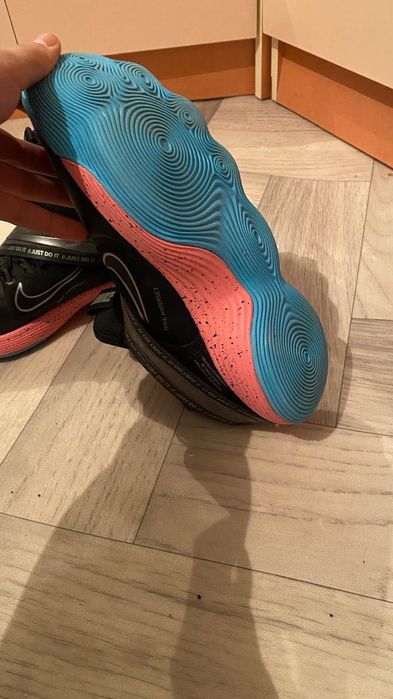 кроссовки Nike, Оригинальные кроссовки