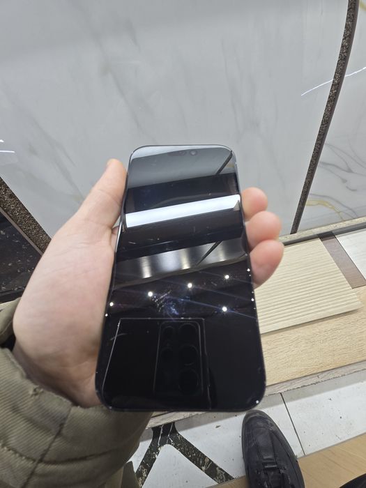 Продам срочно 15 айфон