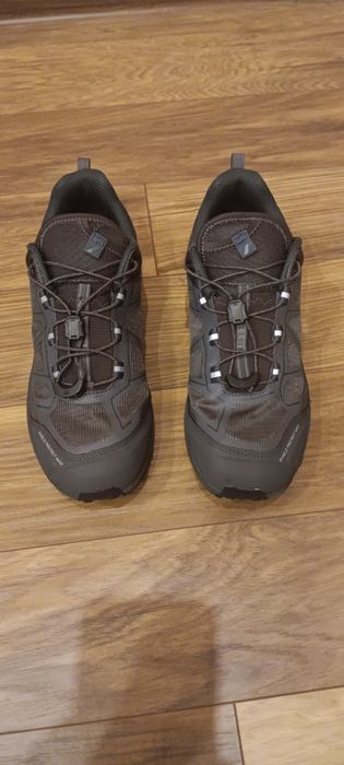 Продавам чисто нови маратонки за джогинг на фирмата Зара