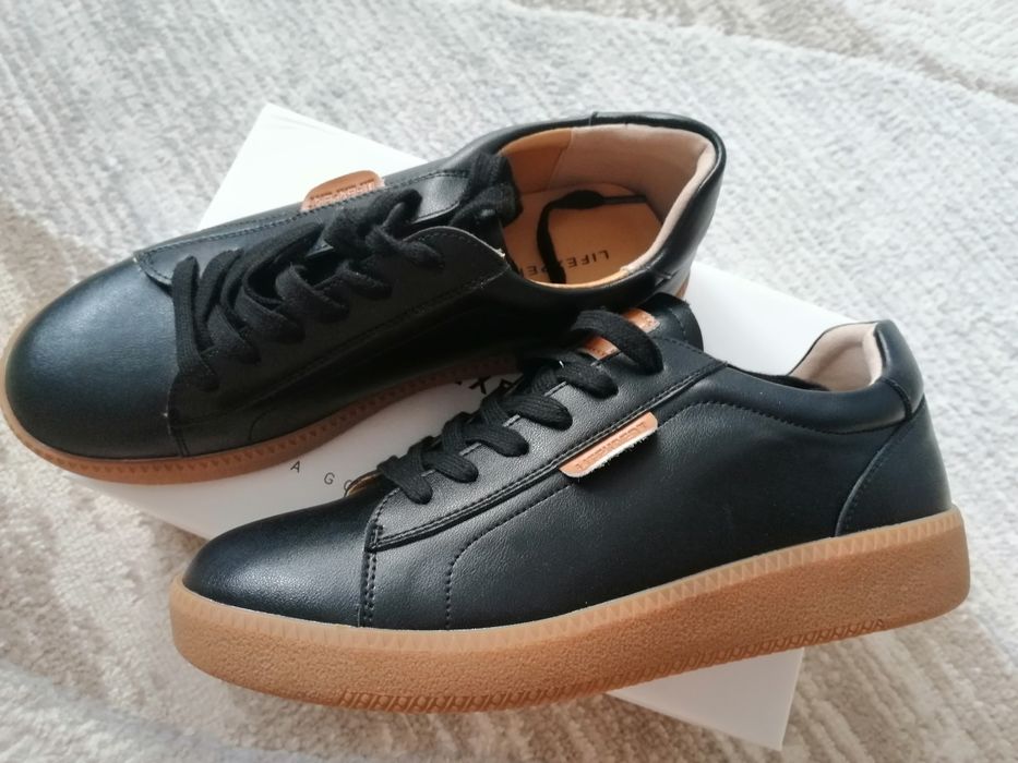 Новые кеды, кожа. Размер 39