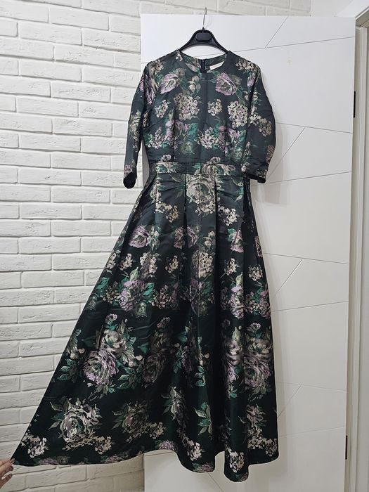 Красивое платье, размер 44-46