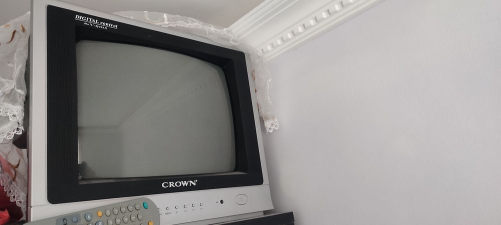 CROWN tv 16 inca