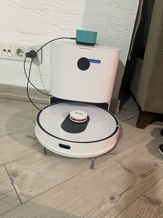 Продам робот пылесос Roidmi Eve plus